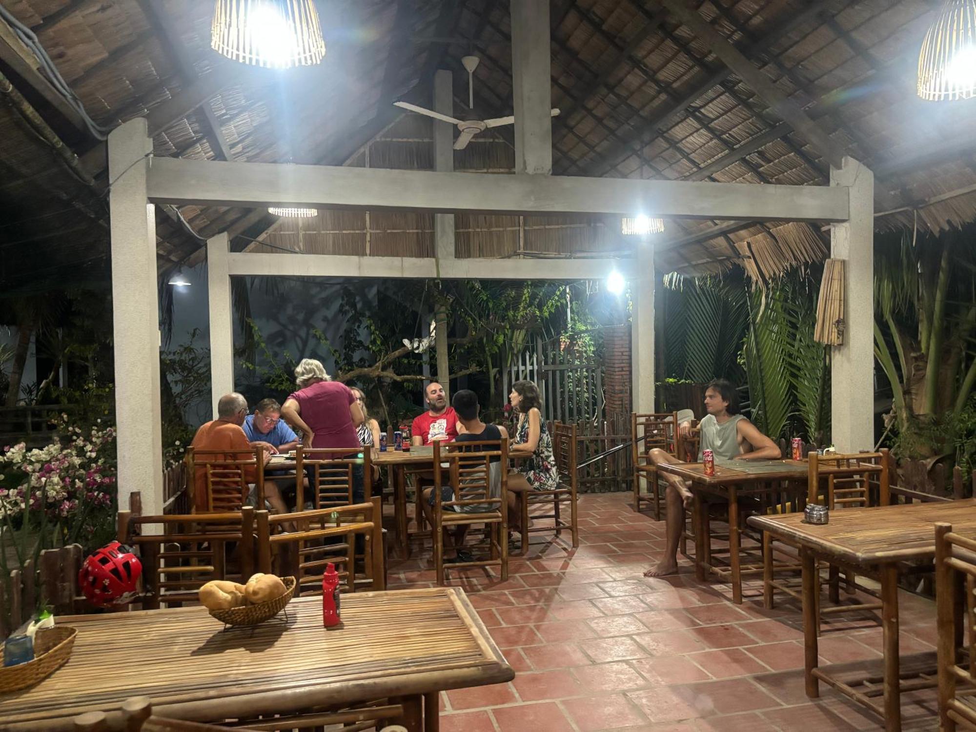 Homestay Bentre Coco Lodge Ben Tre Exterior foto